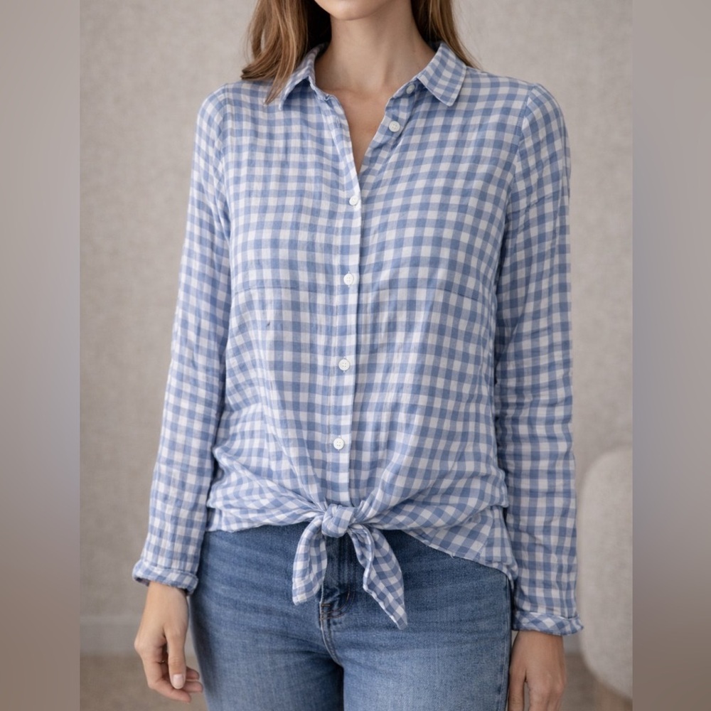 Beach lunch lounge Button Down shirt size M